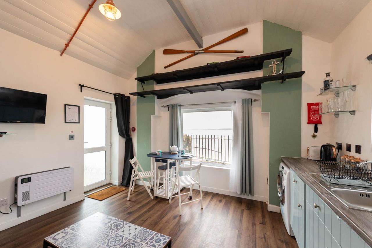 فيلا Coastguard Boat House On Belfast Lough نيوتاونبي المظهر الخارجي الصورة